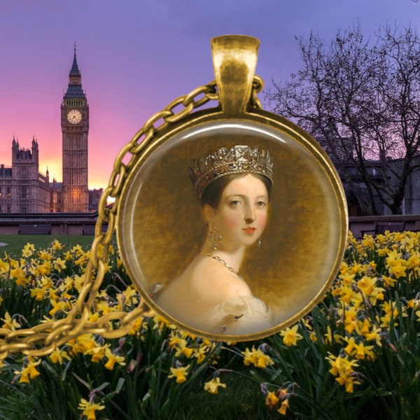 QUEEN Victoria by Thomas Sully - British Monarch - Queen Victoria Pendant - Big Ben - Great Britain Memento - UK Jewellery