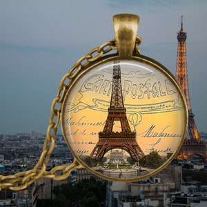 Tour Eiffel coucher de soleil carte postale vintage bijoux - collier parisien carte postale - collier art français - pendentif Tour Eiffel - Paris vintage