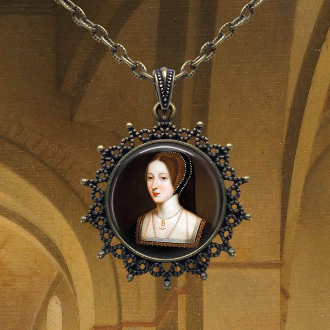 anne-boleyn-portrait-necklace-queen-of-england-tudor-jewelry-etsy