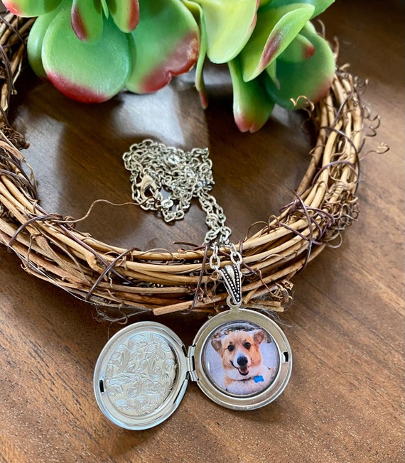 Pet Picture Locket Necklace Personalized Dog Photo Locket Gifts for Fur Mama Etched Locket Cat Custom Gift Memorial Necklace Etsy