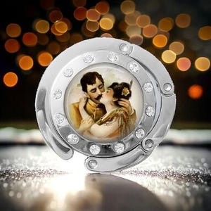 Portamonedas con forma de ópera CARMEN - Percha para bolsos con temática de ópera - Regalo para amantes de la música - Gancho para monedero con diamantes de imitación - Regalos de teatro - Bizet Musician