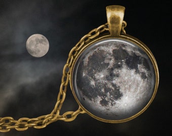 FULL MOON Necklace - Super Moon - Lunar Jewelry - Astronomy Gifts - Luna Jewelry - Moon Jewelry - Stars Celestial - Earths Satellite