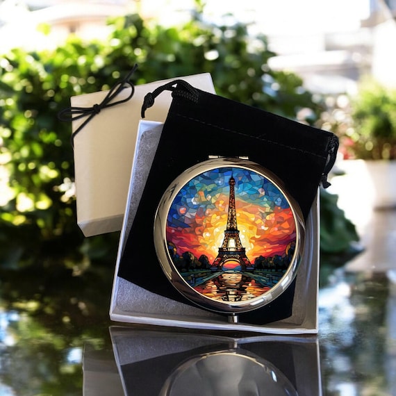 Eiffel Tower Compact Mirror: Parisian Accessory With Magnifying