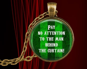 Wizard of Oz Quote Pendant Necklace: Dorothy & Toto Cosplay Jewelry