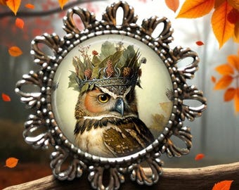 Autumn Owl Brooch: Vintage Style Leaf Crown Pin