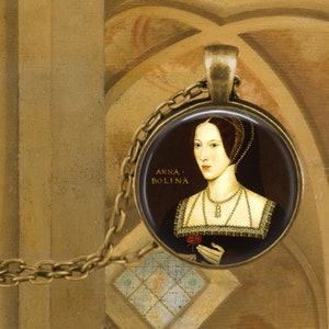 Anne Boleyn Portrait Pendant Necklace - Henry VIII - Wives of Henry VIII - Tudor Jewelry - Anne Boleyn Picture Necklace - British Queens