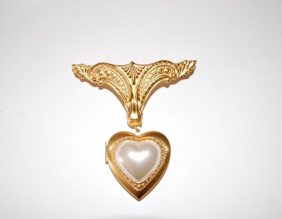 Vintage Custom Gold Pearl Heart Pin Locket - image 1