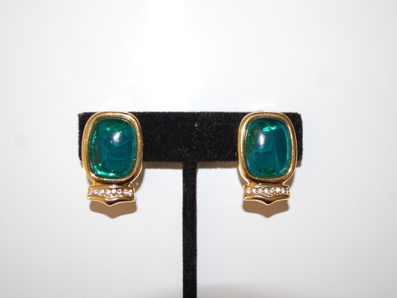 Vintage Custom Gold Emerald Clip On Earrings - image 1