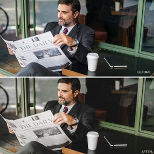 Puede incluir: Un hombre con traje est&aacute; sentado en una mesa leyendo un peri&oacute;dico llamado "The Daily". Est&aacute; sosteniendo una taza de caf&eacute; en su mano derecha. Hay un cuaderno en la mesa a su lado.