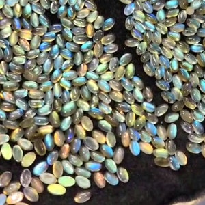 Blue Flash Labradorite smoothoval ,6x4 mm Calibrated smooth oval ,