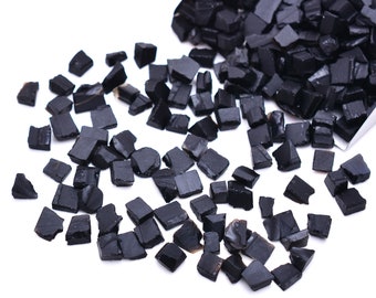 50 schwarze Onyx Rohstein Stücke - Rohedelstein Chunks (5-6 mm)