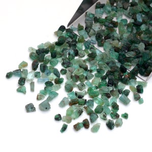 20 Pieces Green Emerald 3-5 MM Raw, Natural Emerald Raw Rough Gemstone, Green Emerald Raw Stone,Precious Gemstone Zambia Emerald Rough