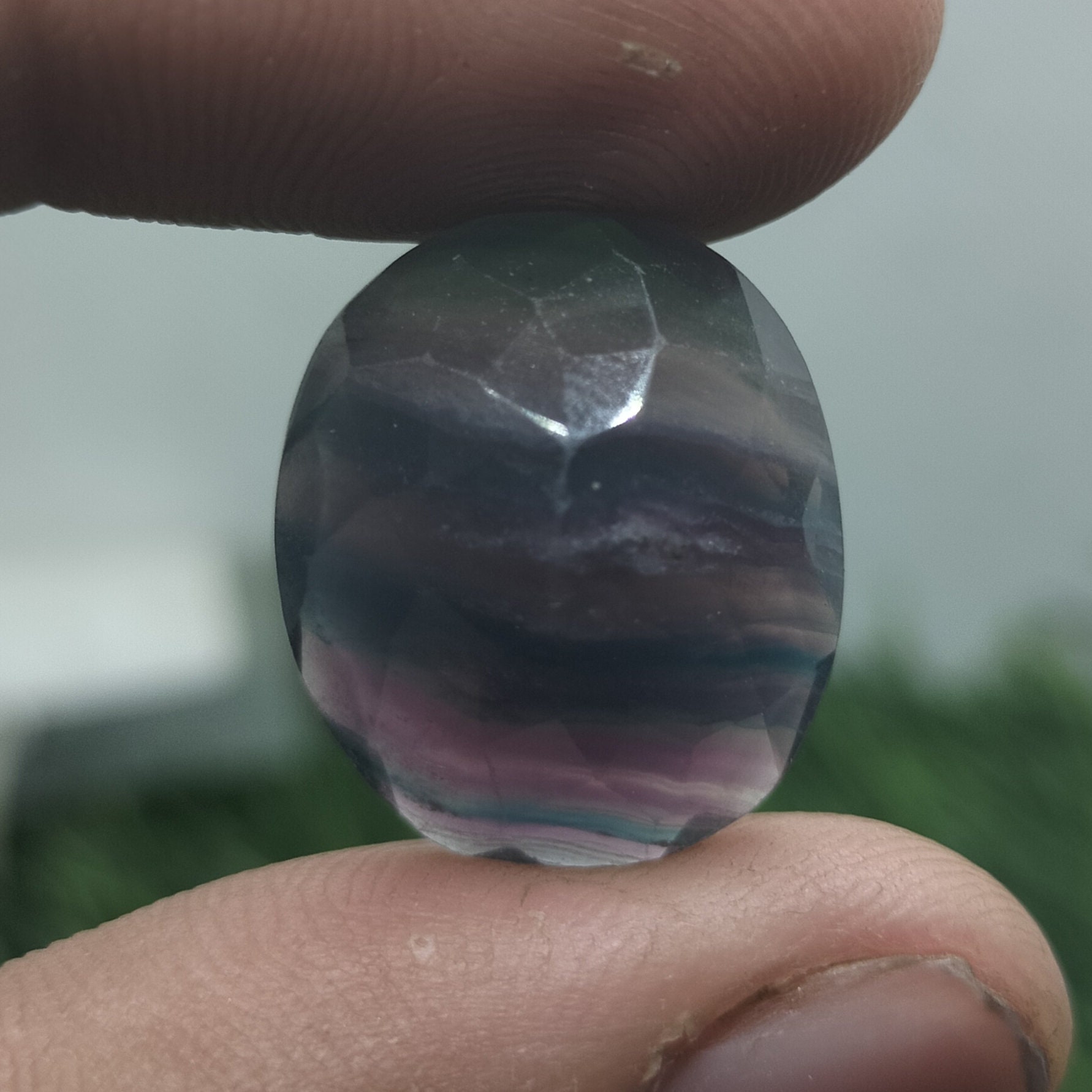 Magnifique Pierre Fluorite Taillée - 23 Carats, 22 Mm, Occasion, Minéral De Collection