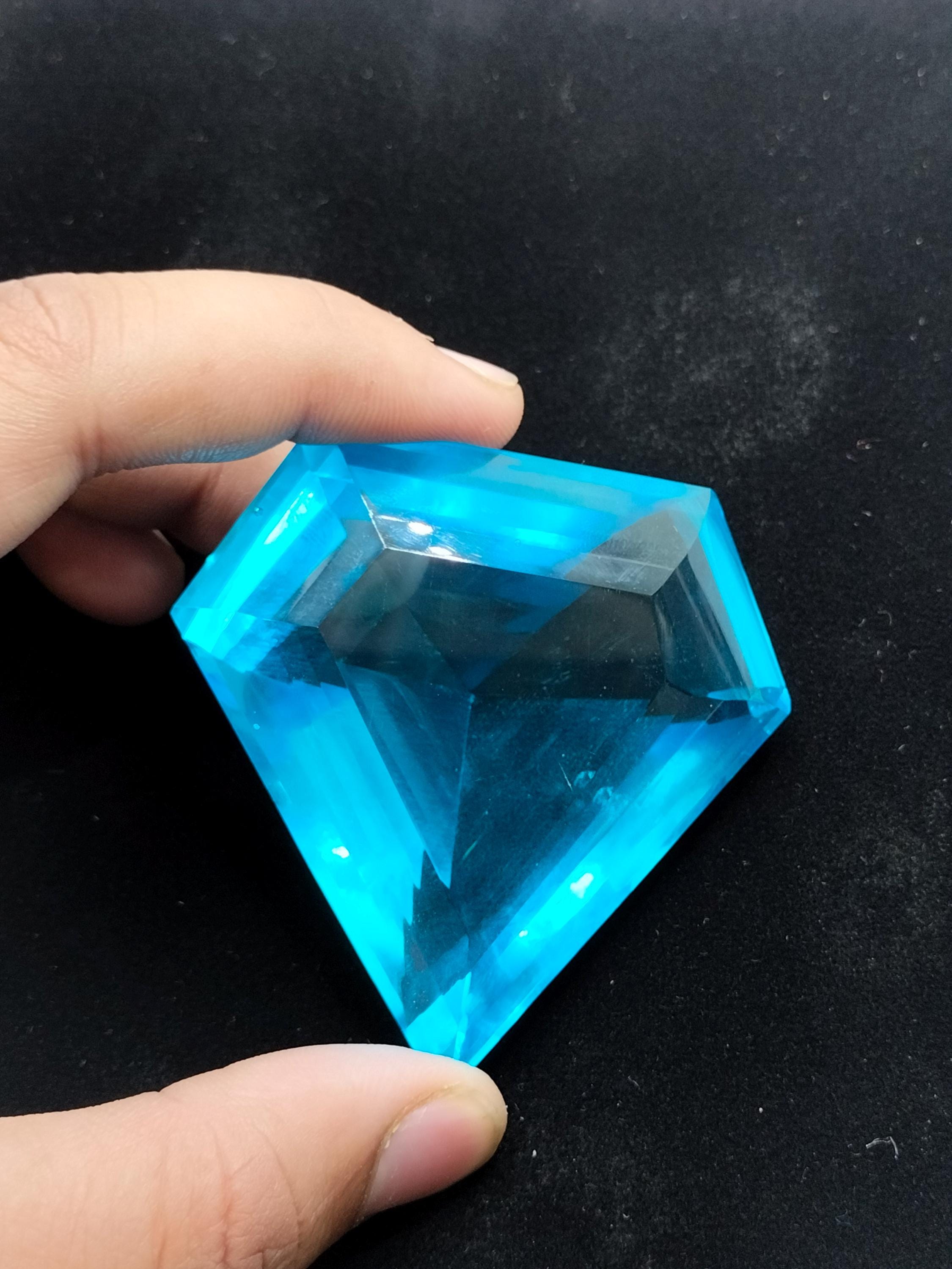 546カラットのスイスブルーガラストパーズ宝石、五角形人工石 - Etsy 日本