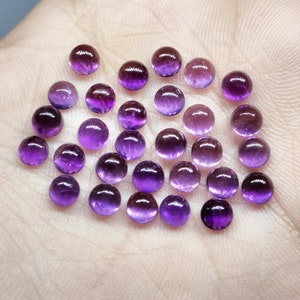 Cabujón de forma redonda de amatista natural Parte posterior plana Calidad AAA Calibrado Piedras preciosas sueltas