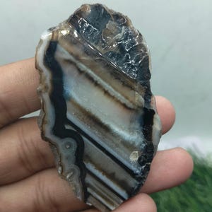 Zwarte onyx gepolijste plakjes ruwe edelsteen, zwarte onyx gepolijste ruwe, onyx onyx-exemplaren, onyx edelsteen, schijfje voor ring, oorbellen, hangend maken.