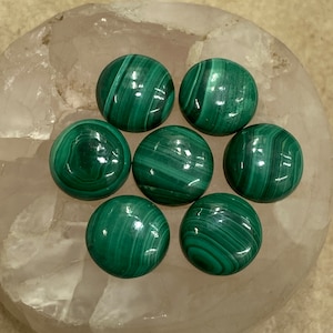 Cabochão redondo de malaquita verde natural AAA tamanho calibrado pedra preciosa solta 3,4,5,6,7,8,9,10,11,12,15,20 mm