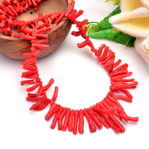 Bastoncino grezzo lucido naturale di corallo rosso/Perline del Mar Mediterraneo/Pietra preziosa di corallo italiano Uso per gioielli/Grossista/Forniture