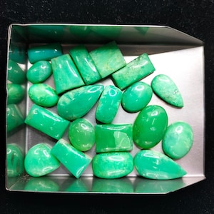 Cabochão Bio Crisoprásio Cabochões Crisoprásio, Pedras preciosas, Pedra solta Crisoprásio artesanal de alta qualidade 100% Pedra solta natural Atacado cab