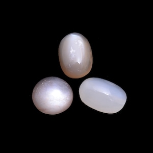 Lote de cabochão de pedra de lua branca 100% natural, lote de pedras preciosas soltas de pedra de lua branca, joias de pedra de aniversário de junho, lotes de cristal por atacado, 3 peças