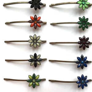 Vintage style 8 cm long hair slide/pin in flower shaped with acrylic gems