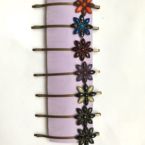 Fermaglio per capelli/forcina in stile vintage, lungo 8 cm, a forma di fiore con gemme acriliche immagine 1