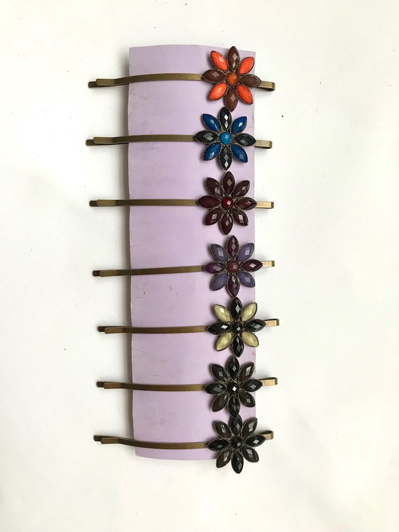Fermaglio per capelli/forcina in stile vintage, lungo 8 cm, a forma di fiore con gemme acriliche immagine 1