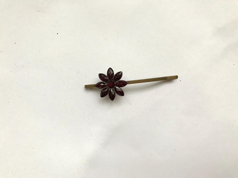 Fermaglio per capelli/forcina in stile vintage, lungo 8 cm, a forma di fiore con gemme acriliche immagine 7
