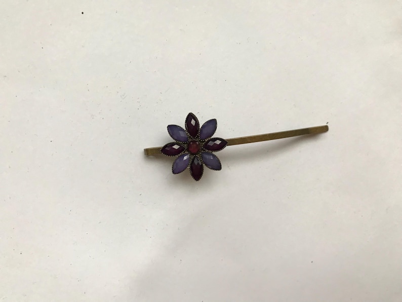 Fermaglio per capelli/forcina in stile vintage, lungo 8 cm, a forma di fiore con gemme acriliche immagine 3