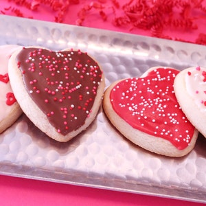 Valentine Heart Sugar Cookies – 1 Dozen – Cookies Come Packaged as a Valentine’s Gift