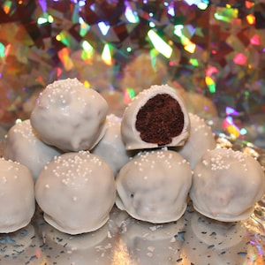 Snowball White Chocolate Covered Brownie Bites – 1 Dozen