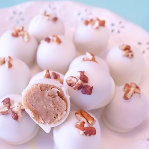 Pralines n&#39; Cream Cake Bites, Praline Cake Balls,  All Occasion Cake Bites