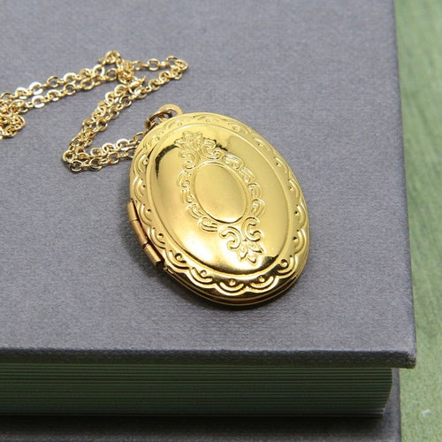 Gold Locket Pendant Locket Necklace Vintage Style Locket Etsy
