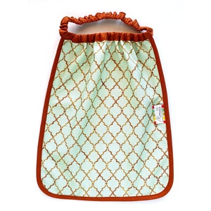 Elastic Montessori bib waterresistant or adsorbent cotton fabric mint tiles