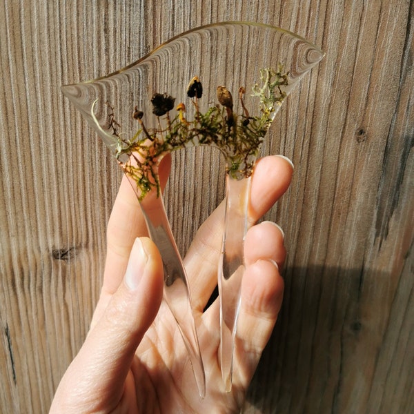 MUSHROOM HAIR FORK, Real Tiny Dried Toadstools & Moss, Clear Eco Friendly Resin, Bun Holder Stick, Forest Wedding Party, Bridal Accessory