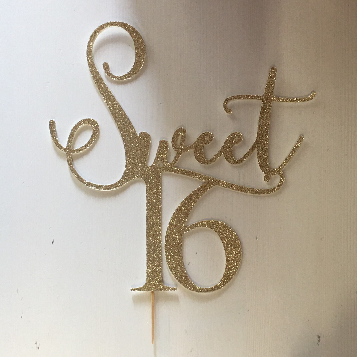 Sweet 16 Gold Glitter Cake Topper – Doppelseitig Glitzernd, Aus Acryl, Ca. 13x13 Cm, Made In USA