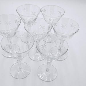 Mid-century glassware- Libbey CANDLELIGHT Champagne/Tall Sherbet glasses-set of 6 with starburst design