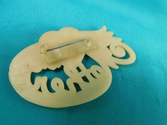 Carved Bakelite Mother Brooch Pin Butterscotch Te… - image 5