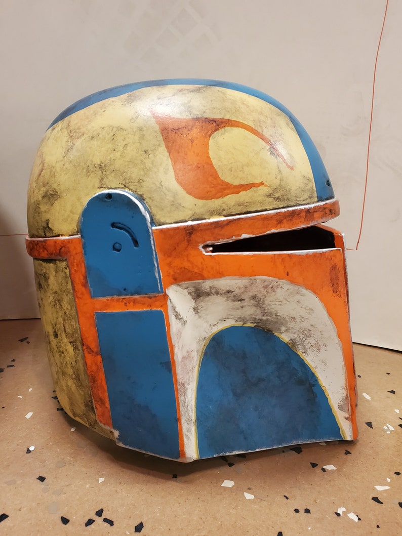Custom painted mandalorian helmet. Includes visor amd basic Etsy