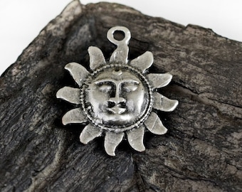 Antique Silver Sun Pendants 26x29mm, Greek Casting Metal Sun Charm - 1 piece