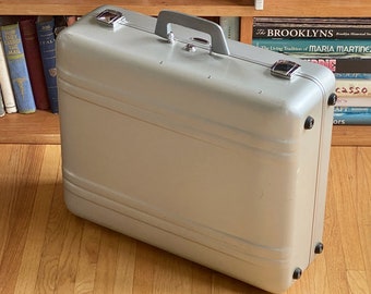 Vintage Zero Halliburton Centurion Elite Gear Case Suitcase