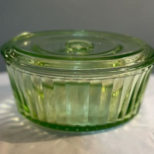 Vintage Anchor Hocking Uranium Glass Lidded Refrigerator Dish
