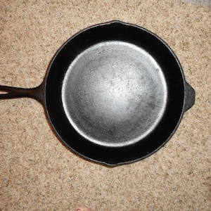 Vintage LODGE Cast Iron #12 Skillet  SK-D Made in USA