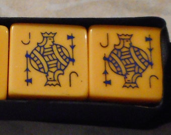 Vintage Bakelite Poker Dice Set, Five Pieces in Case, Vintage Gambling 1930&#39;s