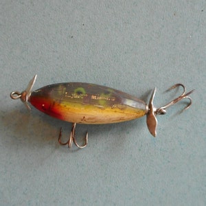 creek chub injured minnow in day-n-nite fishing lure Vintage 1950s Wooden Creek Chub Injured Minnow for