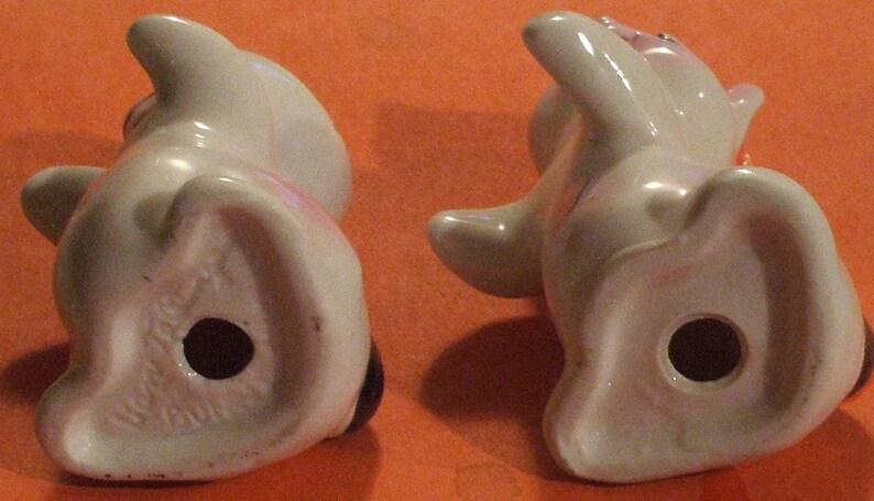 Van Tellingen Snuggle Salt /& Peppers Vintage 1940/'s Era Bunny Hugs Shakers