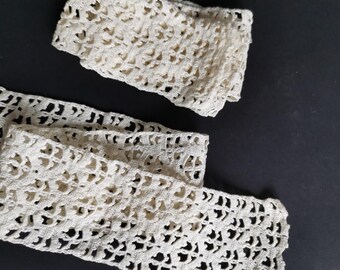 Set of 2 Vintage Hand Crocheted Cotton Laces: Floral Shabby Chic Trim