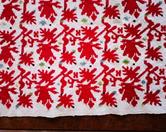 Vintage geborduurde keukenhanddoek: rood katoenen cottage-decor