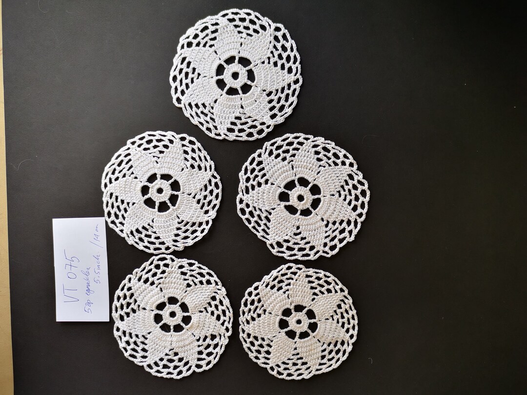 Lot de 2 napperons anciens en dentelle coton blanc : Achat occasion | Linge de table Fait Main Blanc Très bon état