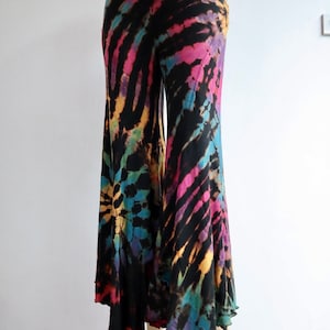 Wide Flare Tie Dye Green Bell Bottoms •  Flared Trousers • Flared Hot Yoga Leggings Flared Yoga Pants • Hippy Festival Clothing Burning Man